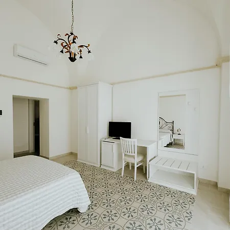 Palazzo Vittoria Gæstehus Cutrofiano